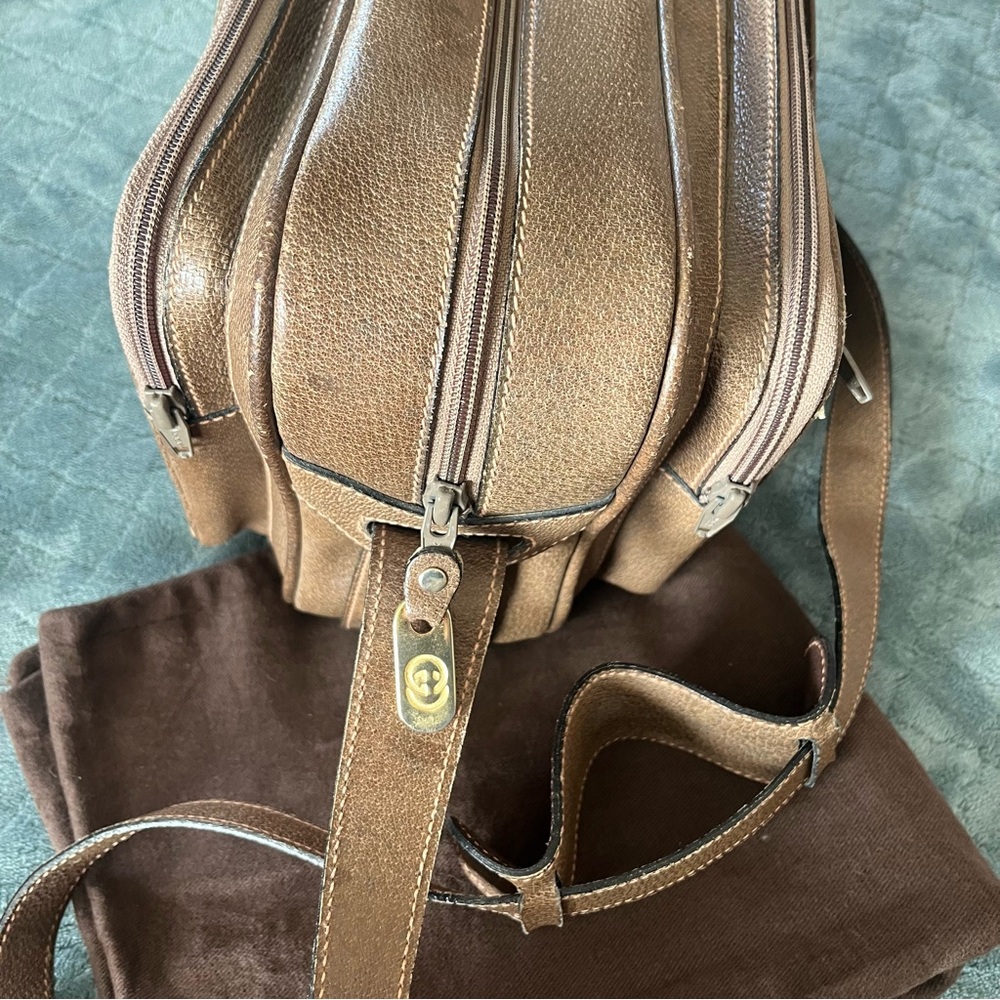Gucci Brown and Tan Belt Bag with Structured Design - Picture 5 of 16